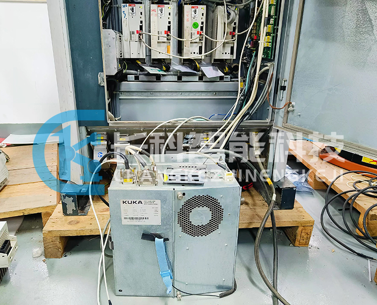 KUKA庫卡機器人KR C2控制器主機箱00-197-887